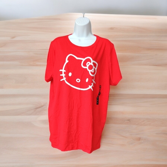 NWT - HELLO KITTY CREW TEE - TORRID - SIZE 2X - Picture 9 of 9